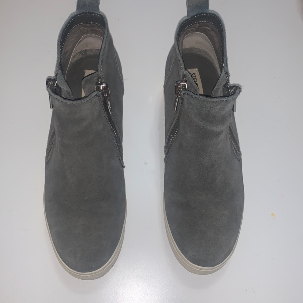 Steve Madden Booties - Picture 1 of 6